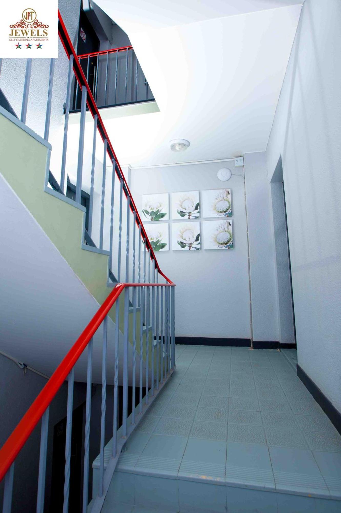 Bed and Breakfast Jft Self Catering Units East London Exterior foto